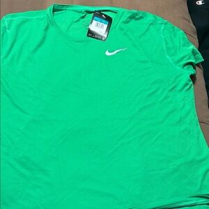 Nike womens Vibrant Green Short Sleeve Tee